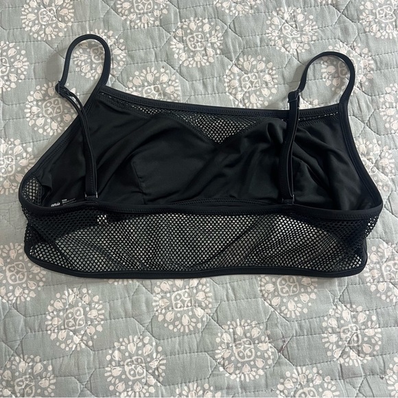 Black Mesh Detail Swim Top - Picture 3 of 4